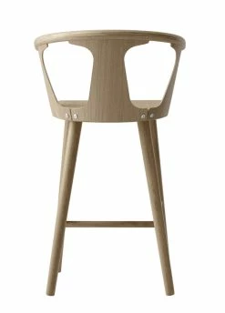 In Between SK7 Bar Chair - H 65 Cm - Oak - &tradition 7 In Between SK7 Bar Chair - H 65 Cm - Oak - &tradition -Coffee Tables Sales Shop bar chair in between sk7 white oak madeindesign 274970 product800