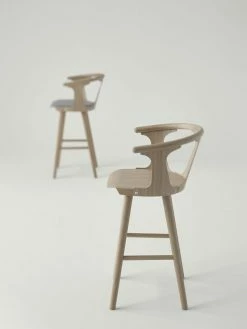 In Between SK7 Bar Chair - H 65 Cm - Oak - &tradition 8 In Between SK7 Bar Chair - H 65 Cm - Oak - &tradition -Coffee Tables Sales Shop bar chair in between sk7 white oak madeindesign 274971 product800
