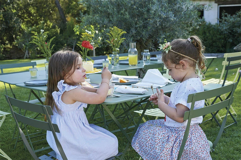 Bistro Foldable Table - / 77 X 57 Cm - 4-seater / Parasol Hole - Fermob 6 Bistro Foldable Table - / 77 X 57 Cm - 4-seater / Parasol Hole - Fermob - Image 4