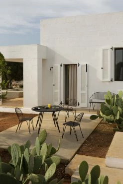 Ariete Round Table - / Ø 110 - Iron - Unopiu -Coffee Tables Sales Shop round table ariete bronze madeindesign 387590 product800