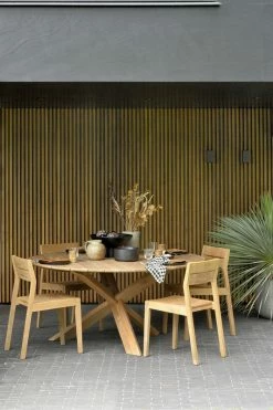 Circle Outdoor Round Table - / Teak - Ø 163 Cm / 6 People - Ethnicraft -Coffee Tables Sales Shop round table circle outdoor teak madeindesign 357569 product800