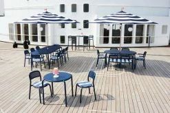 Toní Bistreau Round Table - / Ø 80 Cm - Parasol Hole + Removable Candle Holder - Fatboy -Coffee Tables Sales Shop round table toni bistreau fir tree green madeindesign 356012 product800