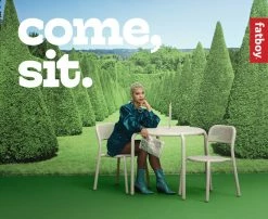 Toní Bistreau Round Table - / Ø 80 Cm - Hole For Parasol + Removable Candle Holder - Fatboy -Coffee Tables Sales Shop round table toni bistreau green madeindesign 335428 product800